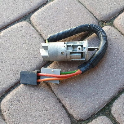 Stacyjka ORYGINAŁ grot Vivaro Trafic Primastar 13r