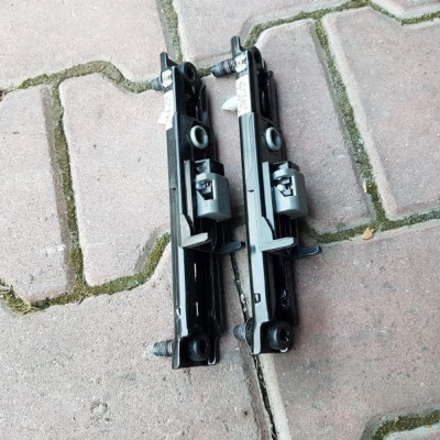 Suwak regulacja pasów Opel Insignia 13577246