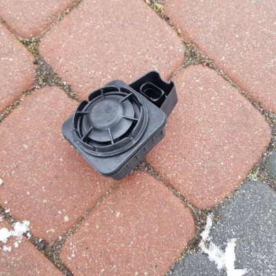 Syrena alarmu sygnał Passat B8 2017r 5Q0951605A