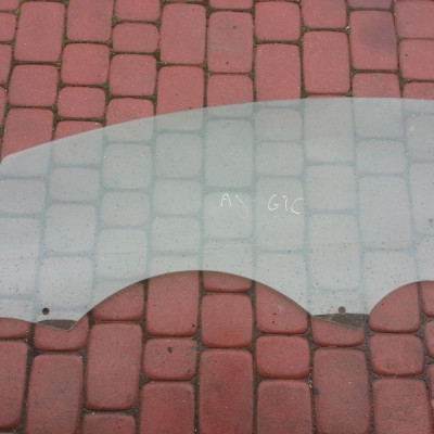 Szyba boczna bok Astra J IV 4 GTC