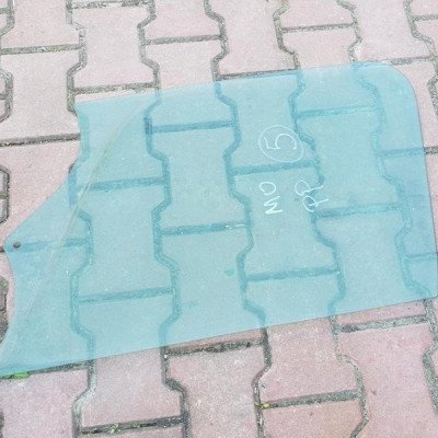 Szyba boczna drzwi 2015r Movano B Master III