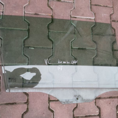 Szyba boczna tylna prawa duża Vectra C 2007