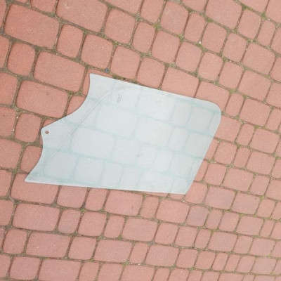 Szyba drzwi boczna PRAWA MOVANO MASTER III 2013r