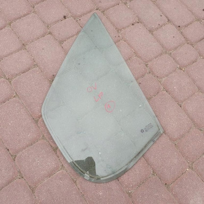 Szyba drzwi lewy przód VIVARO TRAFIC 2011 2011r