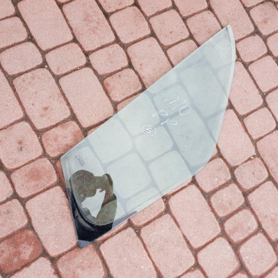 Szyba drzwi przód prawa Movano B Master III 2015r