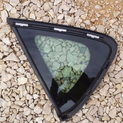 Szyba karoseryjna chrom Opel Astra J HB Hatchback