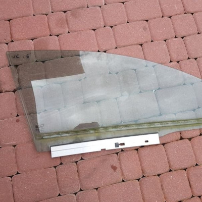 Szyba prawa przednia Opel Vectra C Signum