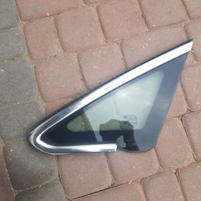 Szyba przednia trójkąt Opel Astra J 4 IV 2014r