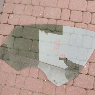 Szyba przód drzwi lewa Opel Astra J IV 4 2011r