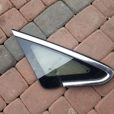 Szyba przód karoseryjna Opel Astra J IV 4 2012r