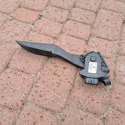 Pedal gazu 1.7CDTI Opel Meriva B 13362749