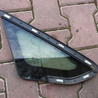 Szyba przód przednia boczna Astra J IV 4 GTC prawa