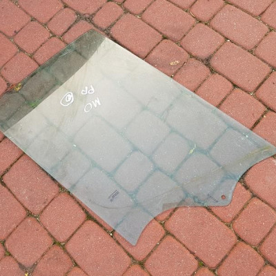 Szyba przód przednia prawa 2010r MOVANO MASTER