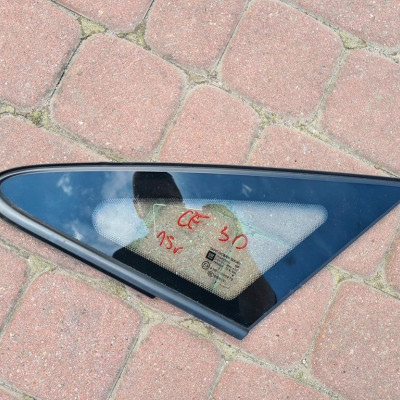 Szyba przód przednie 2015r 3Drzwi Opel Corsa E