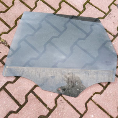 Szyba tył tylna ciemna kombi Opel Astra J IV 2011r