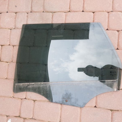 Szyba tył tylna ciemna kombi Opel Astra J IV 2014r