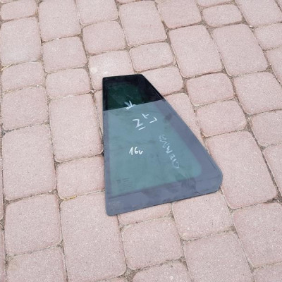 Szyba tył tylna ciemna kombi Opel Insignia 2016r