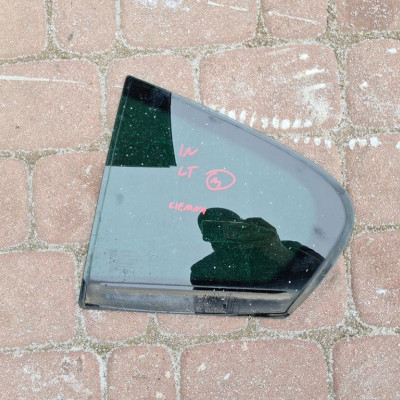 Szyba tył tylna ciemna Opel Insignia 2013r