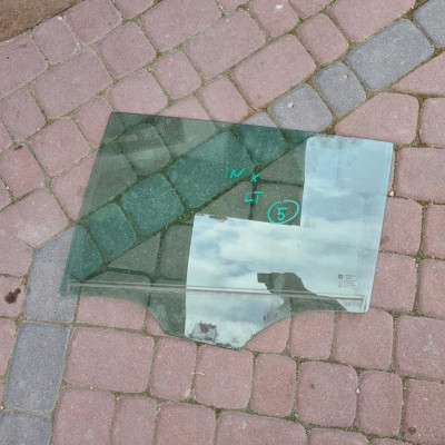 Szyba tył tylna drzwi boczna Opel INSIGNIA 2015r