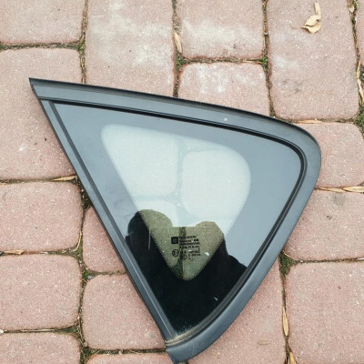 Szyba tył tylna HB 2012 Opel Astra J IV