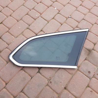 Szyba tył tylna karoseryjna Opel Astra J IV 2014r