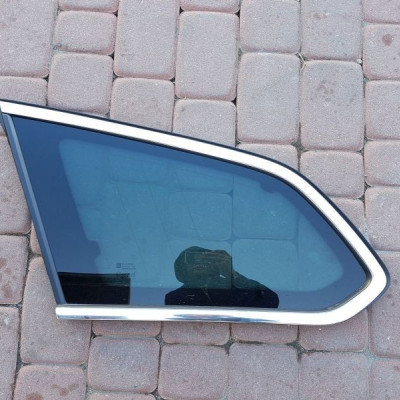 Szyba tył tylna karoseryjna Opel Astra J IV 2015r