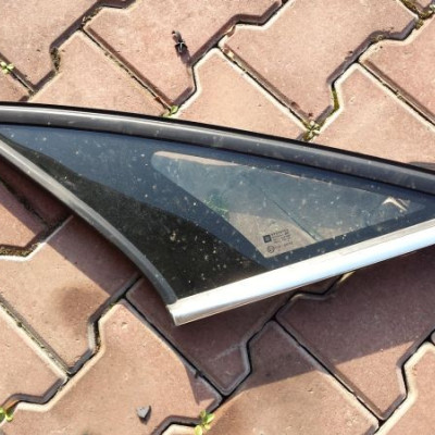 Szyba tył tylna karoseryjna Vectra C Hatchback