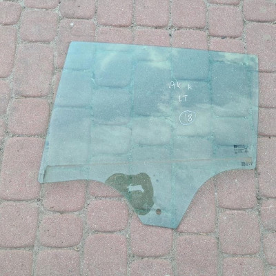 Szyba tył tylna kombi 2018r Opel Astra K V