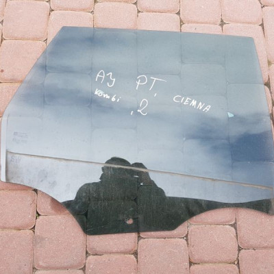 Szyba tył tylna kombi ciemna Opel Astra J IV 2012r