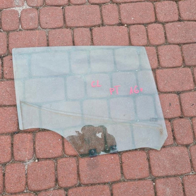 Szyba tył tylna prawa 2016r Renault Clio IV