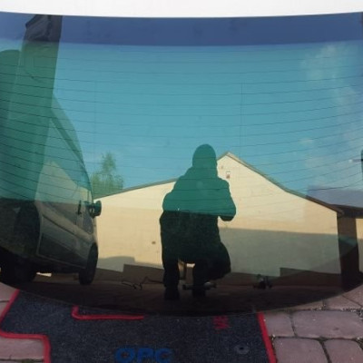 Szyba tył tylna SEDAN limuzyna OPEL Insignia