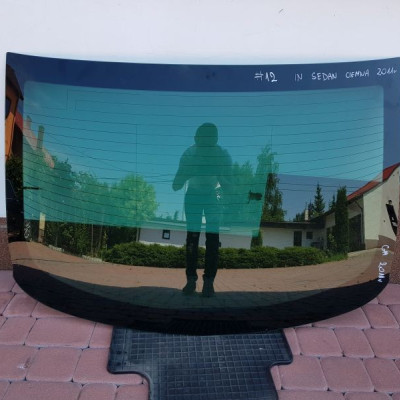 Szyba tył tylna SEDAN limuzyna OPEL Insignia 2011r