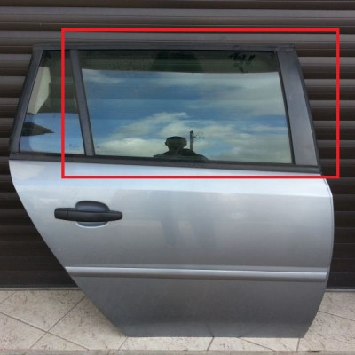 Szyba tył tylnia duża Vectra C kombi kielce 2007r