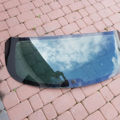 Szyby tył tylna w klape Opel Astra J IV 4 GTC 2013