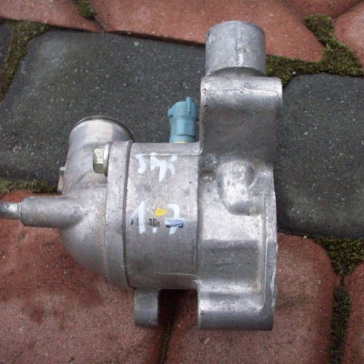 Termostat kompletny Astra J 1.7 Zafira Z17DTR Nowy