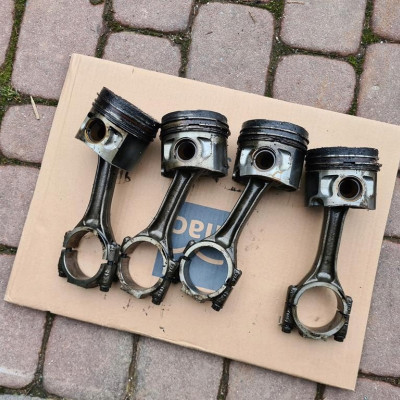 Tłok korbowód 1.9TDI Audi A3 A4 Golf Passat