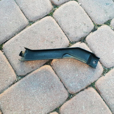 Uchwyt mocowanie akumulatora Opel Zafira C