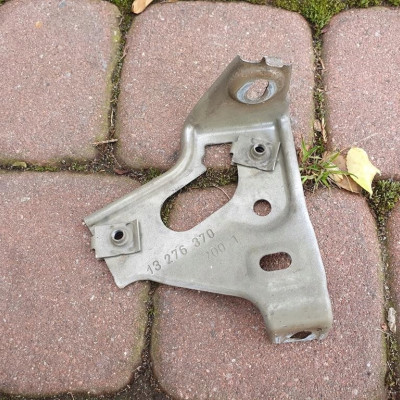 Uchwyt mocowanie błotnika Astra J IV 13276370