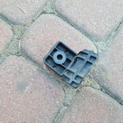 Uchwyt mocowanie chłodnicy wspornik Opel Mokka X