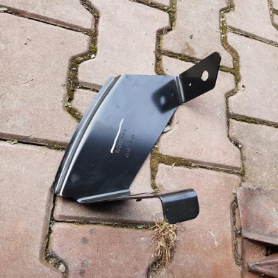 Uchwyt mocowanie pasa Movano Master 8200808378