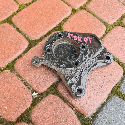 Uchwyt mocowanie piasty tył Opel Mokka 95192915