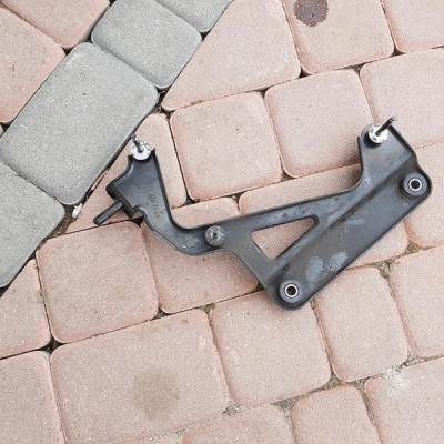 Uchwyt mocowanie podpora Mercedes W218 A2123201143