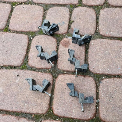 Uchwyt wieszak mocowanie progu Opel Insignia