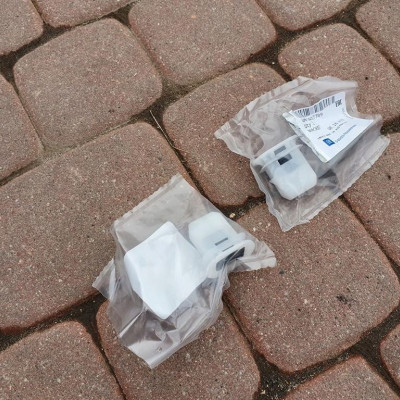 Uchwyty zatrzaski kanapy Opel Insignia 24437789