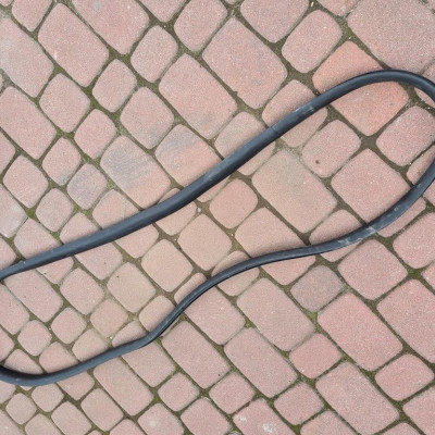 Uszczelka drzwi lewy tył Renault Clio IV