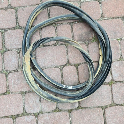 Uszczelka drzwi przód lewa FIAT DOBLO II 2