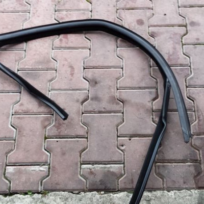 Uszczelka drzwi przód przednia Zafira C TOURER