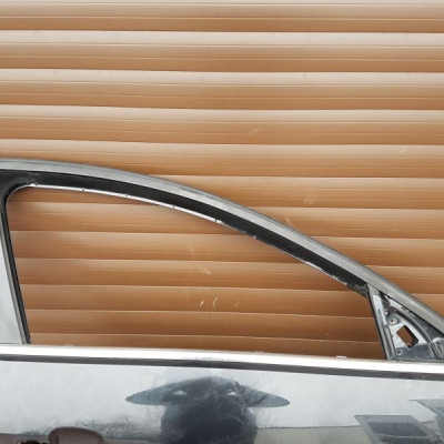 Uszczelka górna zgarniacz przód Opel Insignia