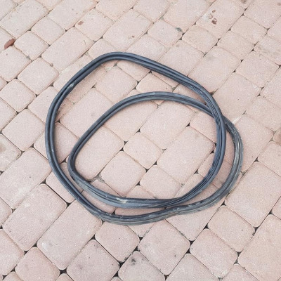 Uszczelka klapy bagaznika sedan Mercedes W218 CLS