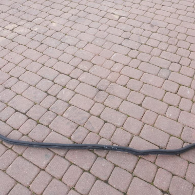 Uszczelka pasa przedniego komory VIVARO TRAFIC